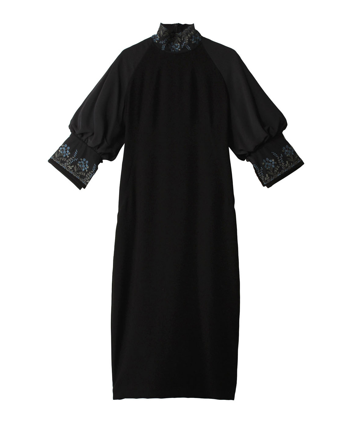 エンブロイダリーヘム ドレス（約5万円）