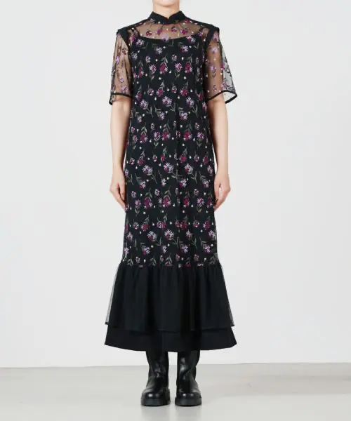 FLOWER EMB. DRESS（約8万円）
